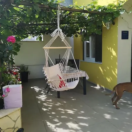 Apartman Mateo דירה פורץ