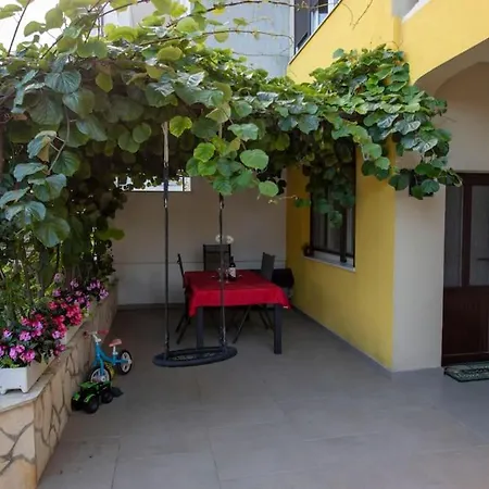 Apartman Mateo פורץ
